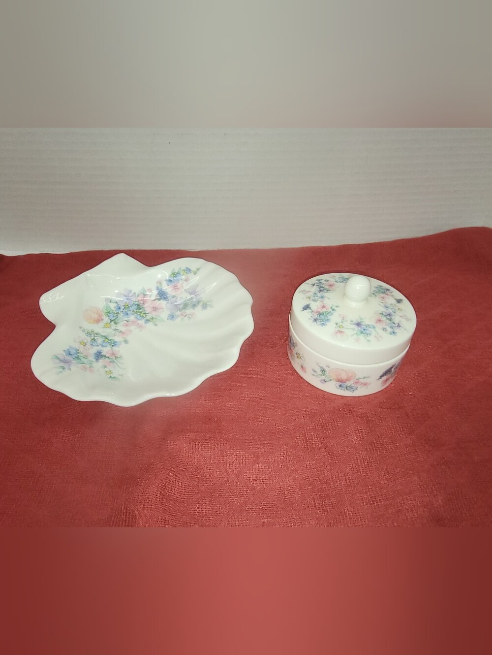 Wedgewood Trinket Box And Shell Trinket Dish. Made In England